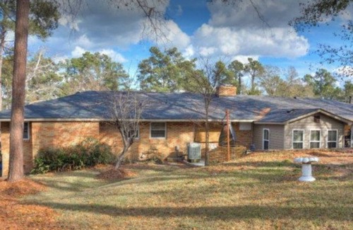 Summerville Apartment | Cozy Studio adjacent to Augusta Nationals, onsite parking and separate entrance.
