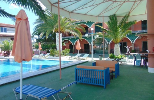 Vassilatika Apartment | cozy Studio apartment for 4 per With shared Pool Within Easy Reach Of Beaches