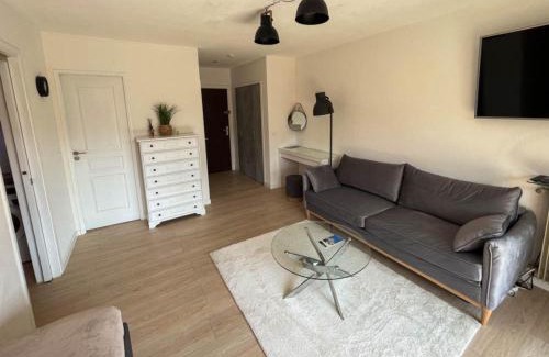 Riou - Petit Juas - Av de Grasse Apartment | Cozy studio apartment in Cannes - AC-Self check-in