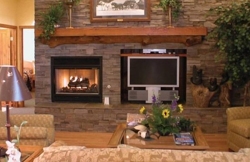 Kohls Ranch Apartment | Cozy Studio at Base of Mogollon Rim w/Resort Pool, WiFi & More!