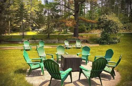 Bridgewater Cottage | Cozy Studio Cottage with shared private beach on Newfound Lake