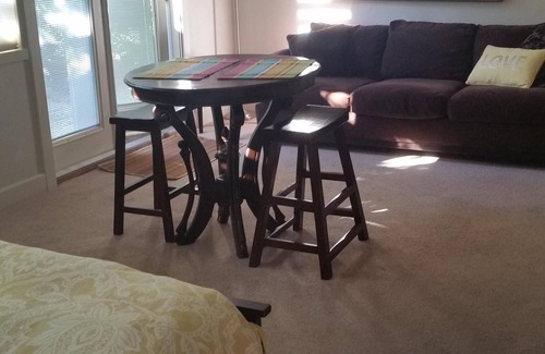 San Rafael Apartment | Cozy studio in San Rafael; close to everything the Bay Area has to offer!