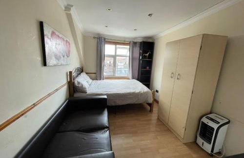 Shacklewell Apartment | Cozy Studio in Stoke Newington
