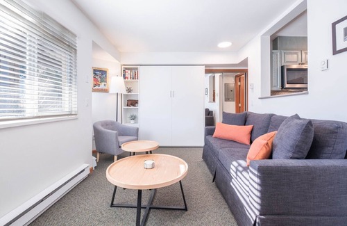 Village North Condo | Cozy Studio in the heart of Whistler | Walk to everything.