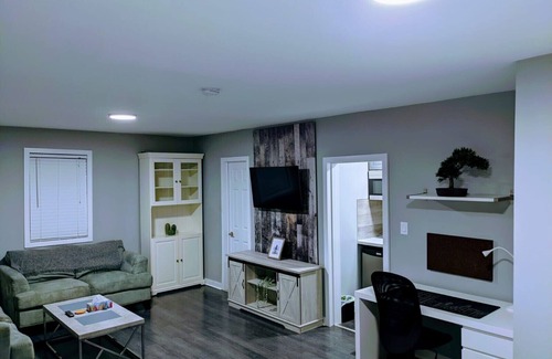 Durham Region Apartment | Cozy studio in the heart of the city