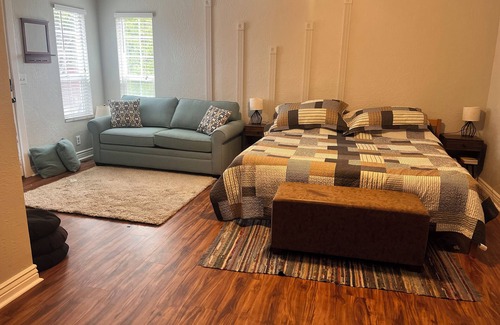 Boise Bench Apartment | Cozy studio on the Boise Bench, near airport.