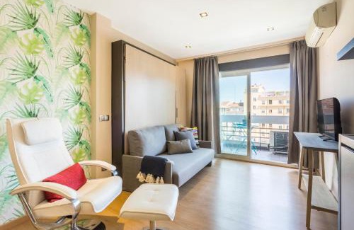 Chueca Apartment | Cozy studio overlooking Pedro Zerolo Square