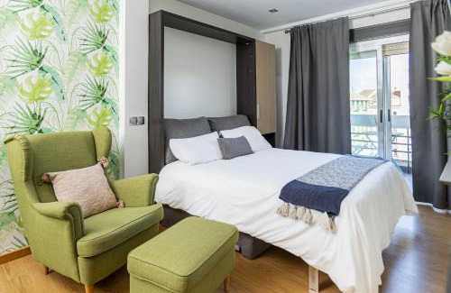 Chueca Apartment | Cozy studio overlooking Pedro Zerolo Square