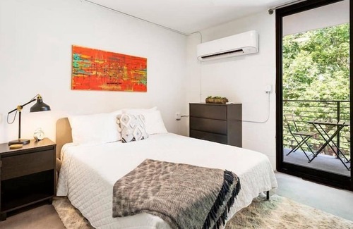 Virginia Highland Apartment | Cozy Studio with Queen Bed, City Walkable!