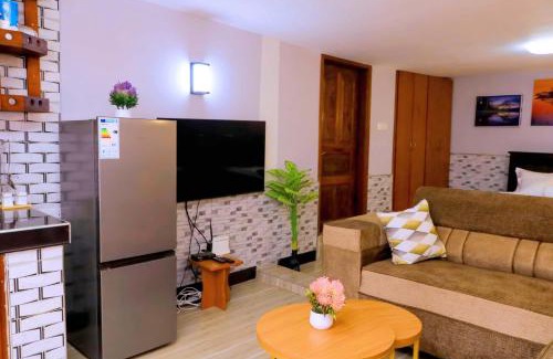 Kampala Apartment | Cozy Studio with Scenic Hill Views in Kampala