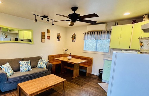 Eagle Point Apartment | Cozy Studio with wifi & full kitchen