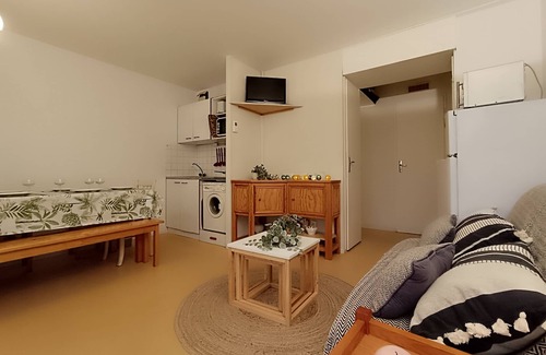 Saint-Brevin-l'Ocean Apartment | Cozy T2 Apartment Near Beach, Shops & Activities in Saint-Brevin-l'Océan
