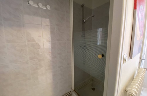 La Roche-Posay Apartment | *Cozy T2 in Central La Roche-Posay w/Wi-Fi, Balcony & Close to Thermes*