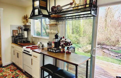 Highline Cottage | Cozy Tiny House Retreat – Nature, Privacy & Hot Tub