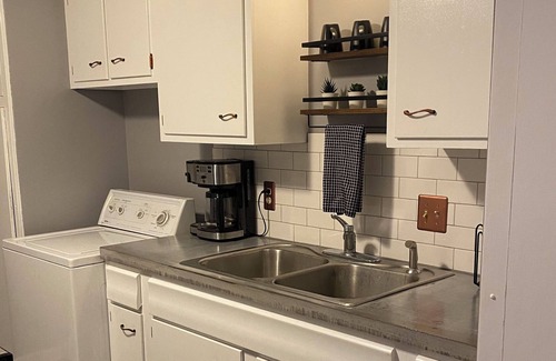 Manhattan House | Cozy Townhome close to KSTATE Bill Snyder Family Stadium