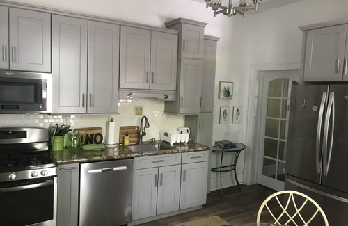 Frostburg House | Cozy townhouse all to yourself!
