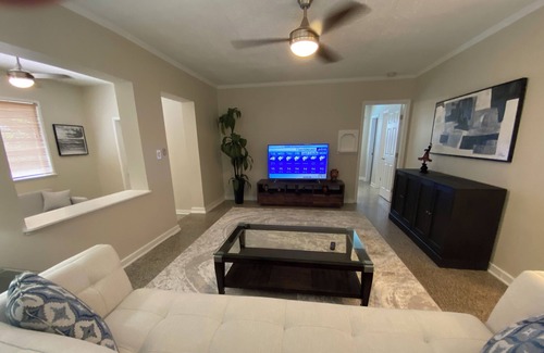 Victoria Park Cottage | Cozy Tropical Paradise with heated pool. One mile from the beach.
