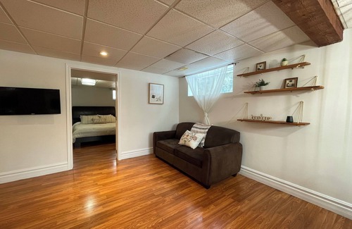Carignan Apartment | Cozy Turnkey Apartment