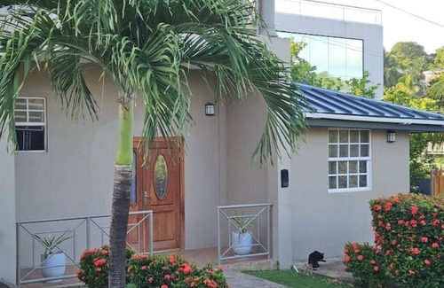 Lambeau Apartment | Cozy two bedroom apartment