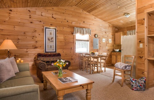 Jeffersonville Cabin | Cozy Two Bedroom Cabin Near Smuggler's Notch