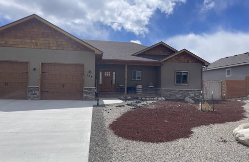 Buena Vista House | Cozy up to Mt Princeton @ Windsong STR-237