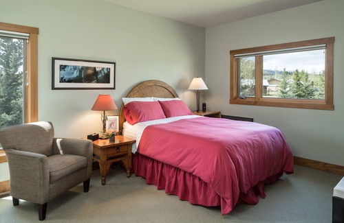 South Park House | Cozy Upscale Guesthouse/Discounted extended stays