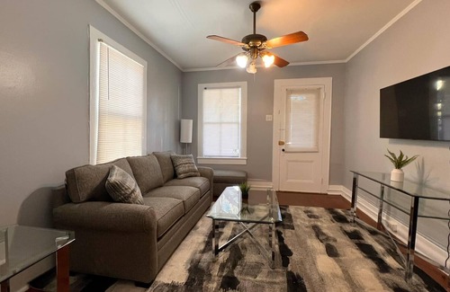 East Carrollton House | Cozy Uptown NOLA - 1 Bedroom