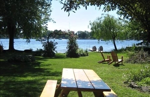 Howell House | Cozy Vacation Cottage on All Sports Lake Chemung ~ Includes Kayaks!