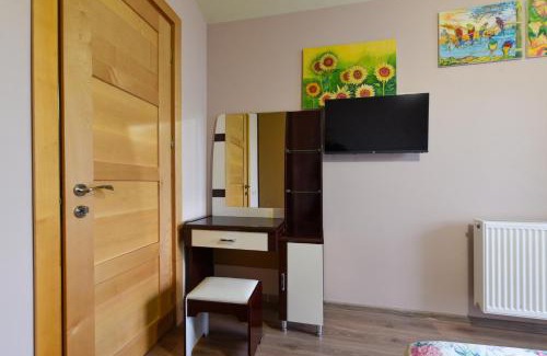 Vake-Saburtalo Bed & Breakfast | Cozy Villa In The Suburbs