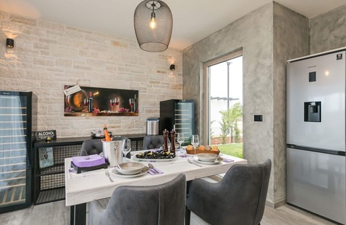 Porec Villa | Cozy Villa Lavanda with a pool