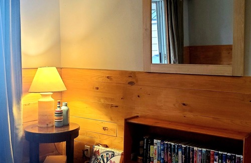 Ramara Cottage | Cozy Waterfront 2 bedroom Cottage in Orillia