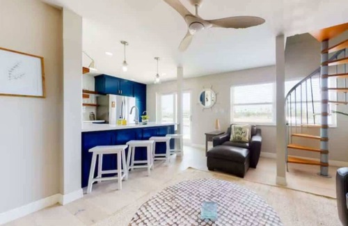 Port Isabel Apartment | Cozy Waterfront With Deck