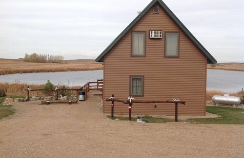 Stutsman County Cabin | Cozy with great views of prairie