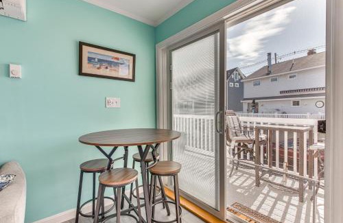 York Beach Apartment | Cozy York Studio with Ocean View, Steps to Beach!