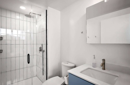 Warehouse District Apartment | CozySuites NLG - Modern 2BR condo #11