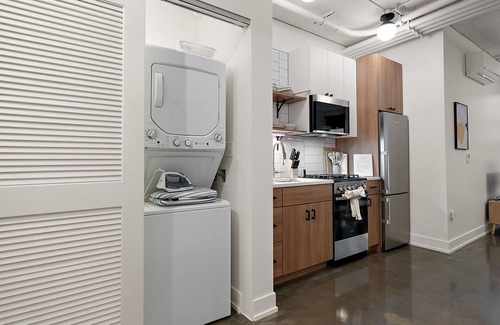 Warehouse District Apartment | CozySuites NLG - Modern studio condo #17