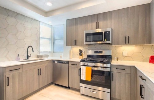 Kierland Apartment | CozySuites Oasis at Kierland Commons!