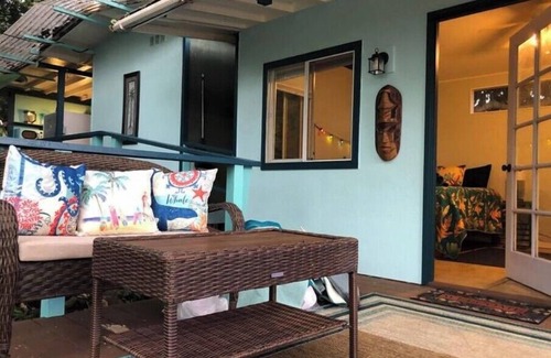 Kealakekua Cottage | CozyTiki cottage w/2 private rooms, priv attached kit/bath TA-154-746-2656-01