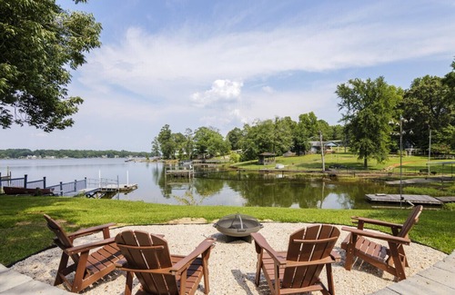 Leesville House | CP House on the Lake