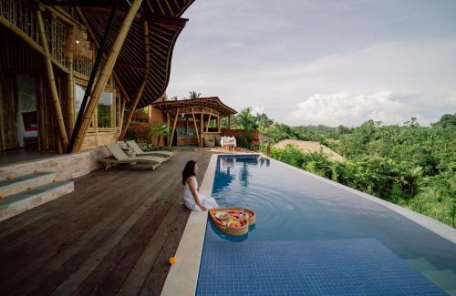 Selat Villa | CR Tris Casa De Bambú