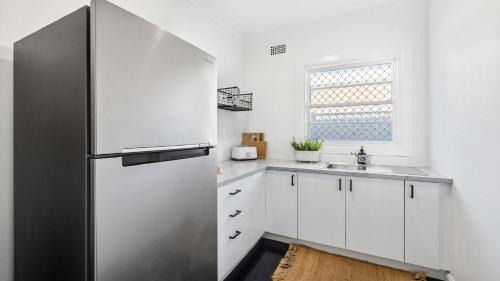 Coffs Harbour House | Crackers - Pet Friendly, Jetty Location, Walk to Restaurants