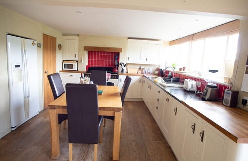 Pontesbury Cottage | CREAGH DHU, pet friendly, with open fire in Ratlinghope