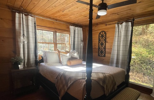 Ellijay Cabin | Creek front cabin on 3+ acres with private mini waterfalls, fire pit & game nook