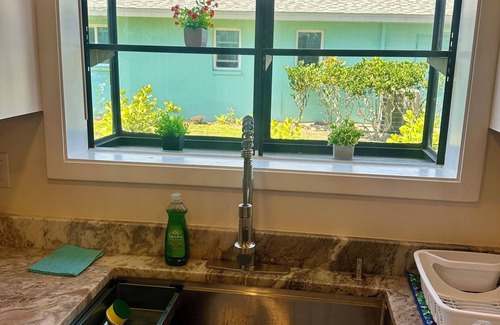 Venice House | Creek Golf course front home minute from DowntownVenice Florida.