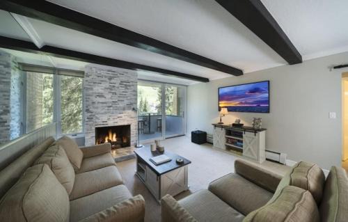 Vail Apartment | Creekside 2 Bedroom Condo In Vail Village Near Covered Bridge