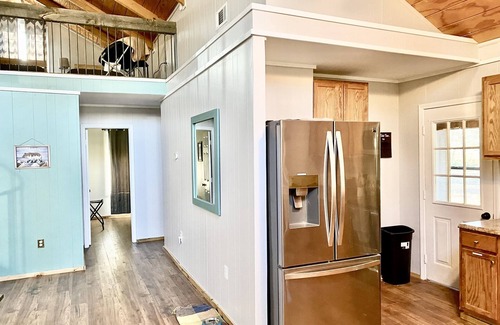 Newnata Cabin | Creekside accommodations near Mt. View - Pet Friendly and a kids paradise