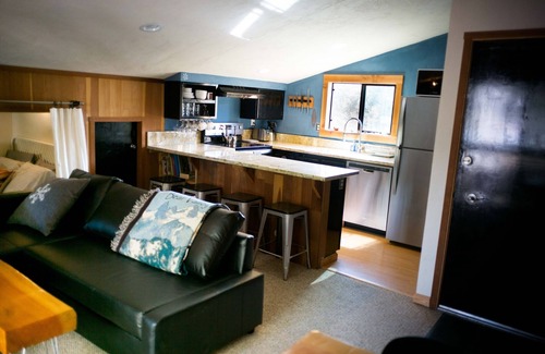 Bear Valley Condo | Creekside Bear DennBeautifully newly remodeled condo close to everything!