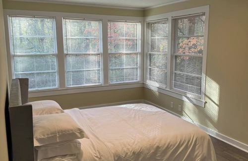 Ruston House | Creekside Cabin - 5 Mins From LA TECH & Sports Complex