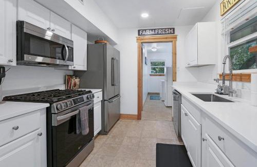 Wimberley House | Creekside Cabins - Cypress Creek House