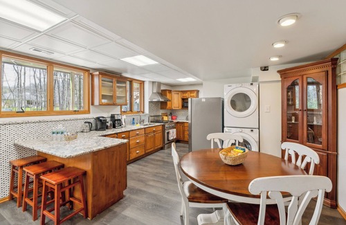 Wheeler Apartment | Creekside Cozy 3BD Near Dunes